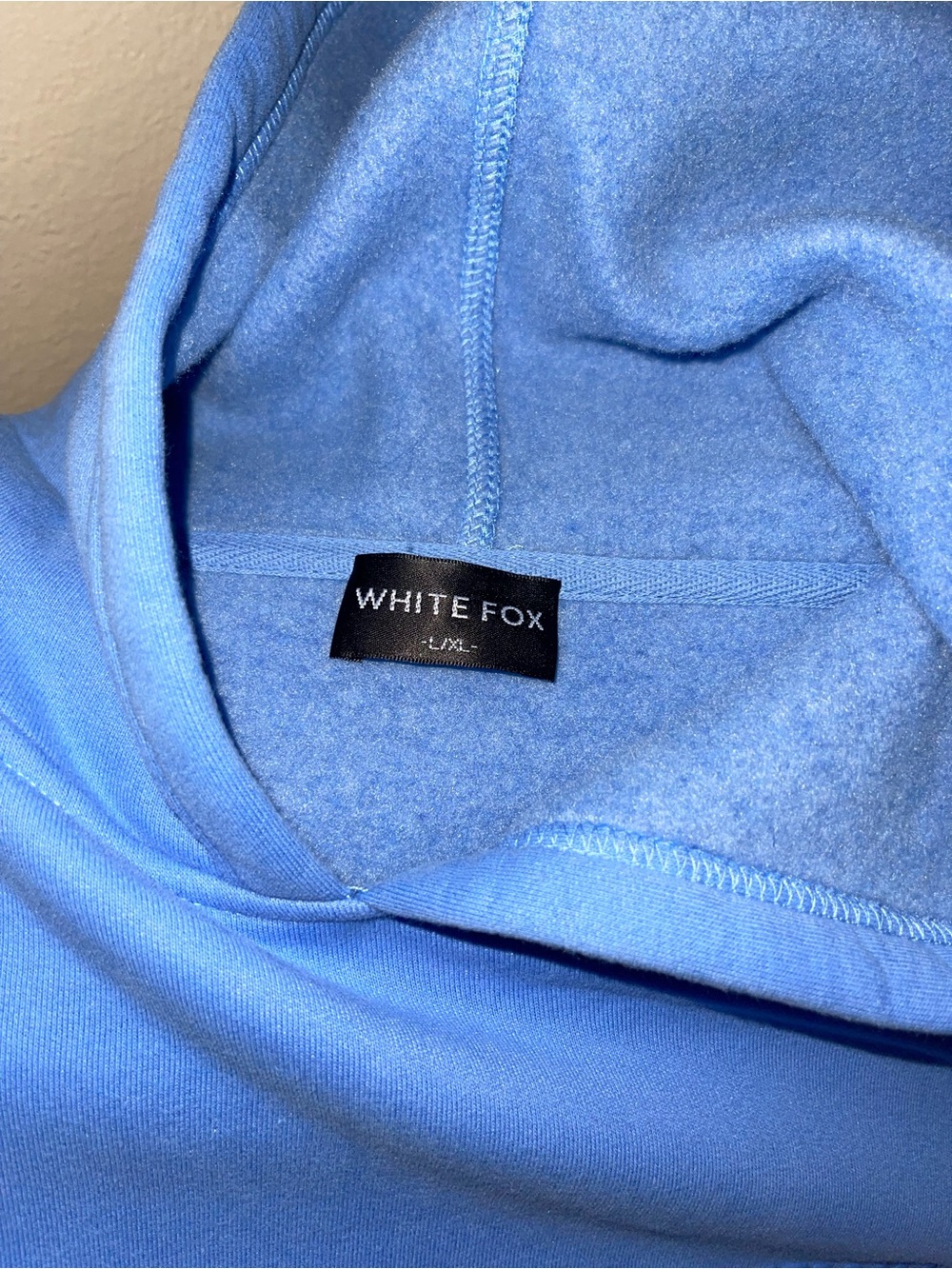 ✨White Fox✨ Archive 6.0 cobalt blue hoodie EUC - Picture 3 of 4